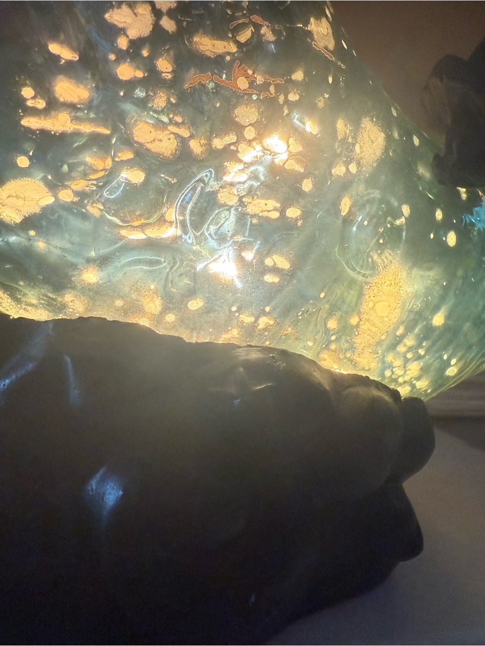 Glass Crescent Moon Lamp with Cherub - Blue & Green - Picture 6 of 7